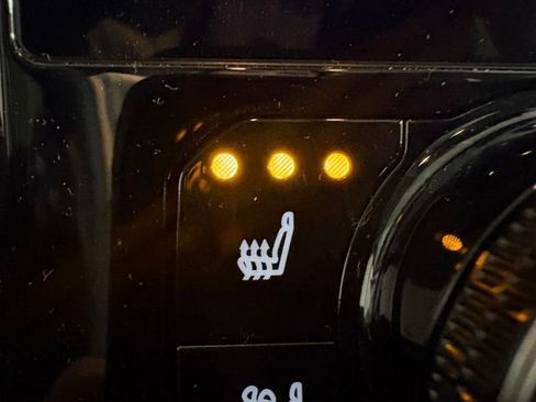 Used 2024 Toyota Highlander Platinum image 10