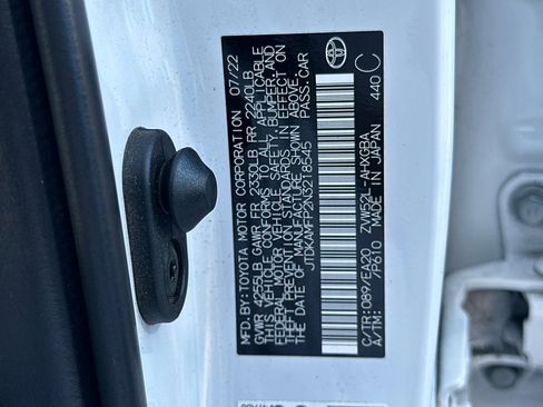 Certified 2022 Toyota Prius Prime XLE FWD image 30