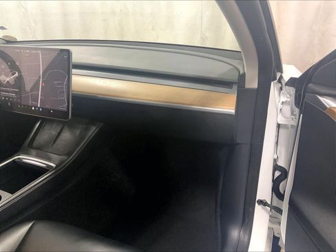 Used 2023 Tesla Model Y Long Range image 13