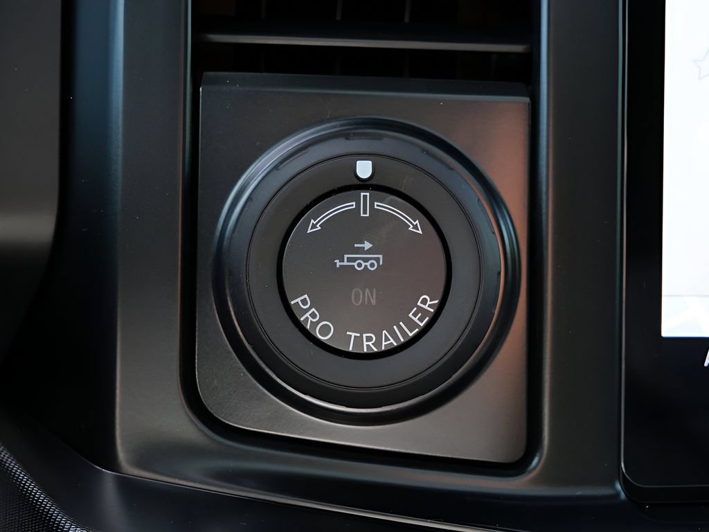 Used 2025 Ford F250 Platinum AWD/4WD image 25