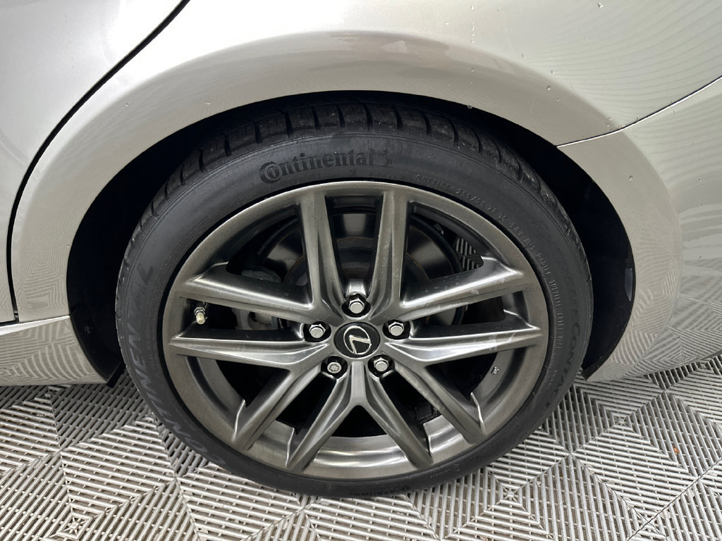 Used 2018 Lexus IS 300 F Sport w/ F Sport Package RWD image 19