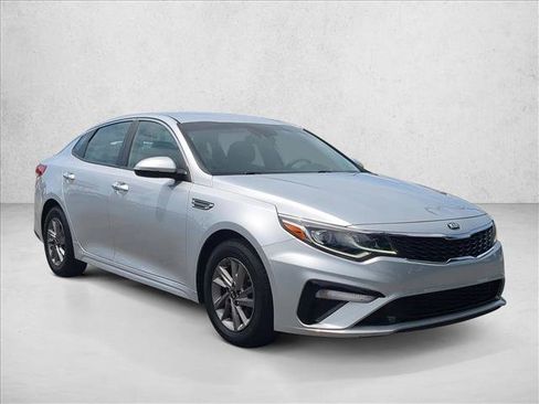 Used 2020 Kia Optima LX FWD image 3