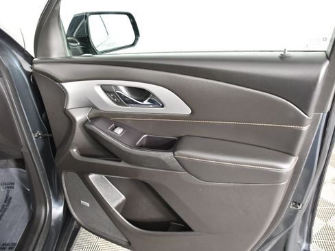 Used 2019 Chevrolet Traverse LT w/ LT Premium Package FWD image 38