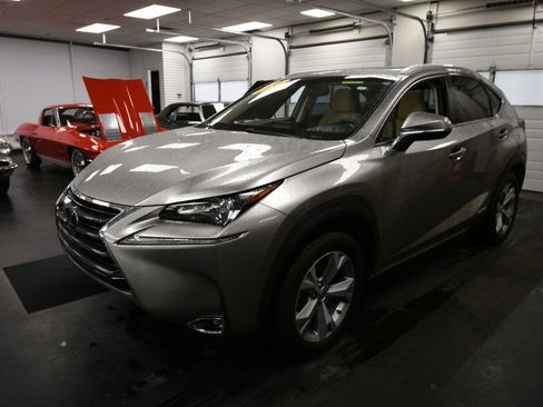 Used 2017 Lexus NX 300h AWD w/ Premium Package image 4