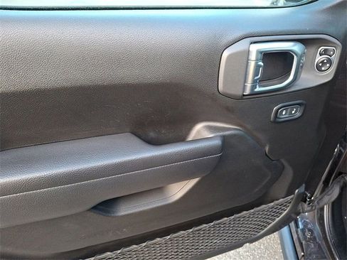 Used 2024 Jeep Gladiator Sport image 10