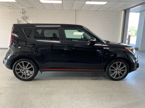 Used 2019 Kia Soul ! FWD image 9