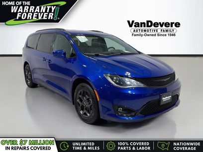 Used 2020 Chrysler Pacifica Touring-L w/ S Appearance Package