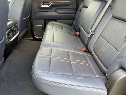 Used 2024 Chevrolet Silverado 3500 High Country w/ High Country Premium Package AWD/4WD image 23