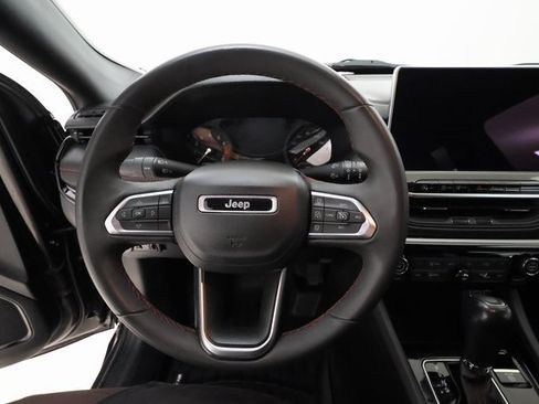 Used 2023 Jeep Compass Trailhawk image 11