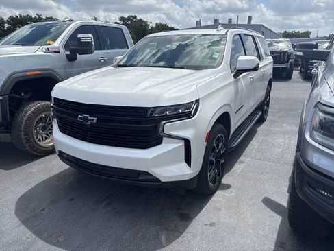 Used 2023 Chevrolet Suburban RST w/ Luxury Package RWD image 1