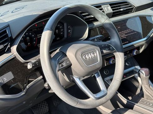 Used 2023 Audi Q3 2.0T Premium w/ Convenience Package AWD/4WD image 12