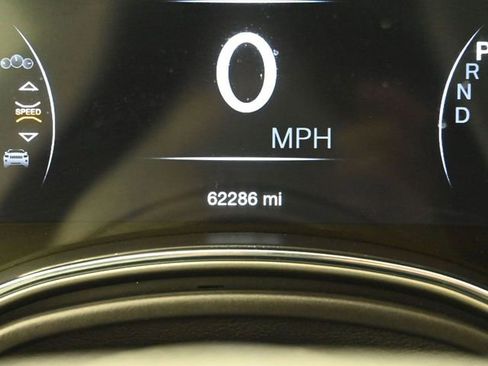 Used 2018 Jeep Grand Cherokee Limited image 25