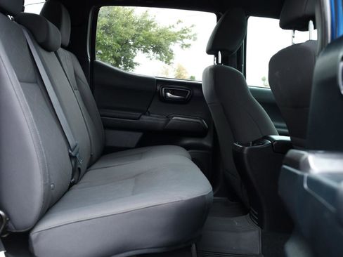 Used 2016 Toyota Tacoma TRD Off-Road w/ Towing Package image 25