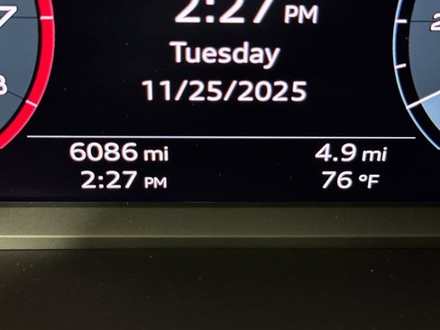 Used 2025 Audi Q3 2.0T Premium image 22