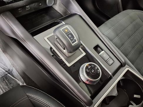 New 2024 Mitsubishi Outlander SE image 22