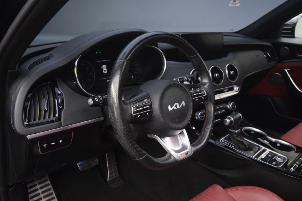 Used 2022 Kia Stinger GT-Line w/ Sun & Sound Package AWD/4WD image 12