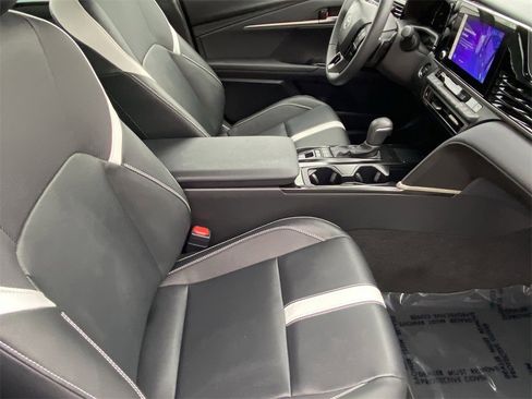 Certified 2025 Toyota Camry SE image 14