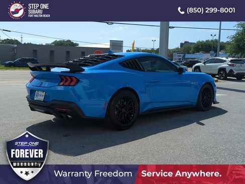 Used 2025 Ford Mustang GT RWD image 7