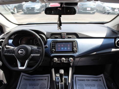 Used 2025 Nissan Versa SV FWD image 18