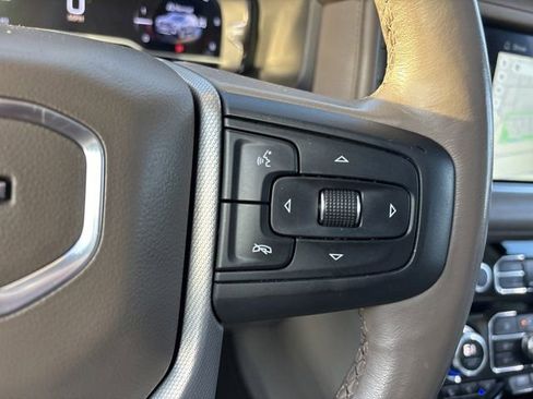 Used 2023 GMC Yukon XL Denali image 33