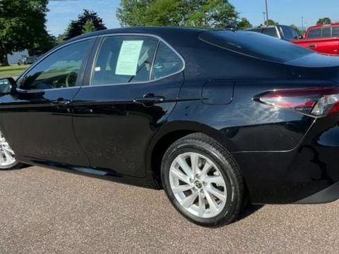 Used 2023 Toyota Camry LE FWD image 4