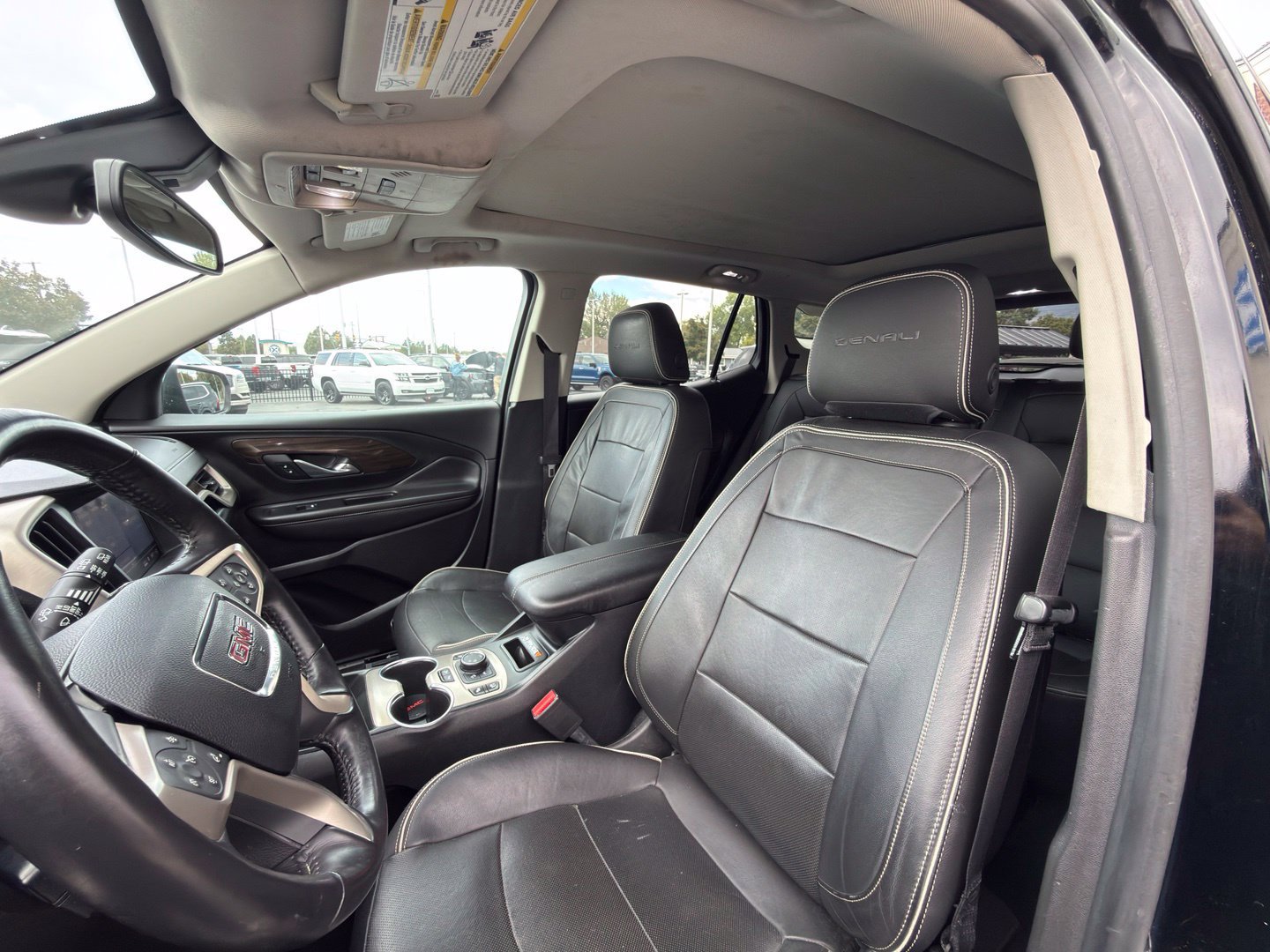 Used 2019 GMC Terrain Denali w/ LPO, 'HIT The Road' Package AWD/4WD image 6