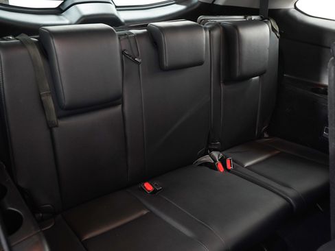 Used 2019 Toyota Highlander XLE AWD/4WD image 15