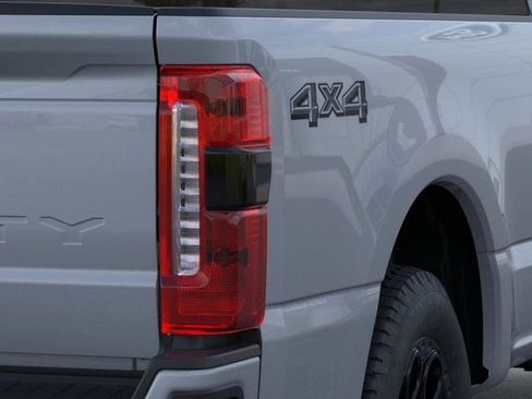 New 2026 Ford F250 Lariat w/ Black Appearance Package AWD/4WD image 21