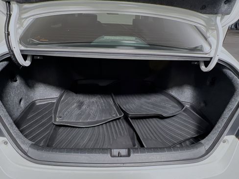 Used 2018 Honda Accord EX-L image 33