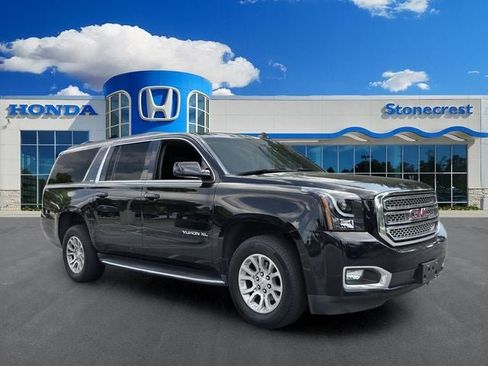 Used 2020 GMC Yukon XL SLT AWD/4WD image 1