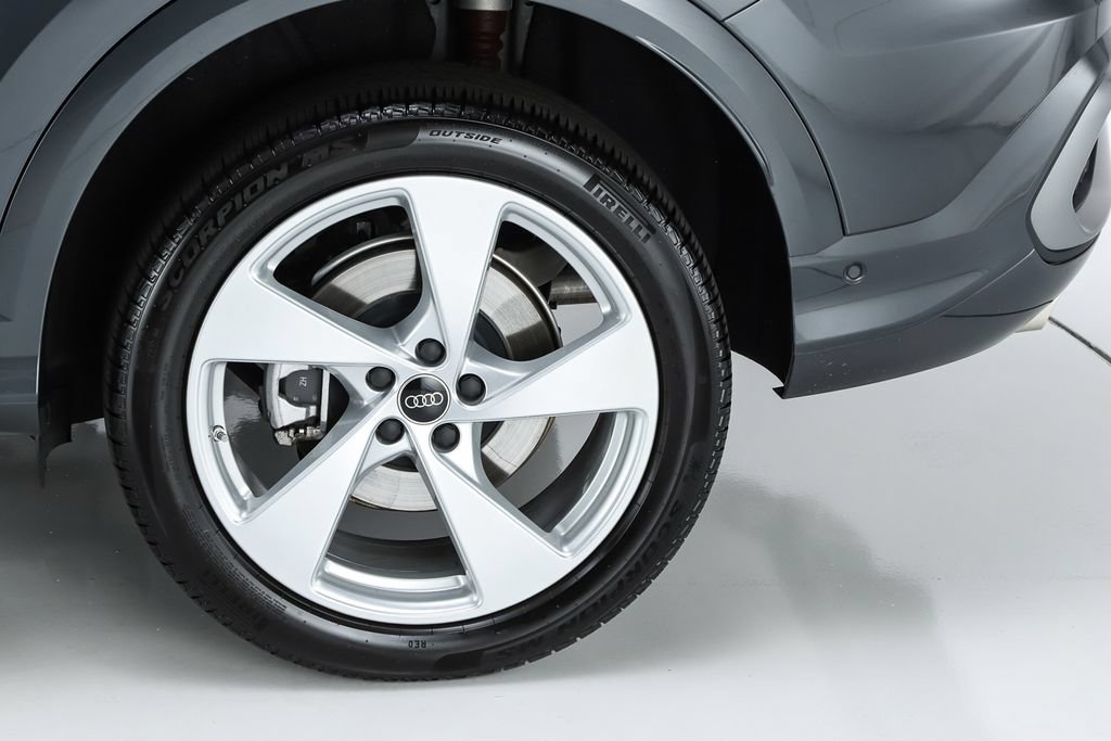 Used 2025 Audi Q5 Premium Plus AWD/4WD image 10