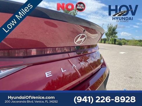 Certified 2025 Hyundai Elantra Sport FWD image 9