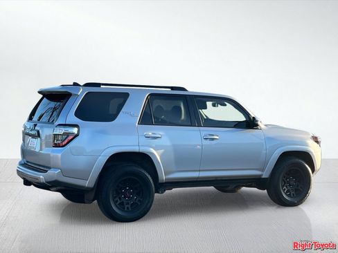 Certified 2024 Toyota 4Runner TRD Off-Road Premium AWD/4WD image 7
