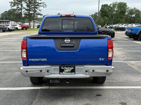 Used 2015 Nissan Frontier SV w/ SV Value Truck Package RWD image 8