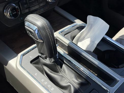 Used 2018 Ford F150 Lariat w/ Equipment Group 502A Luxury RWD image 8