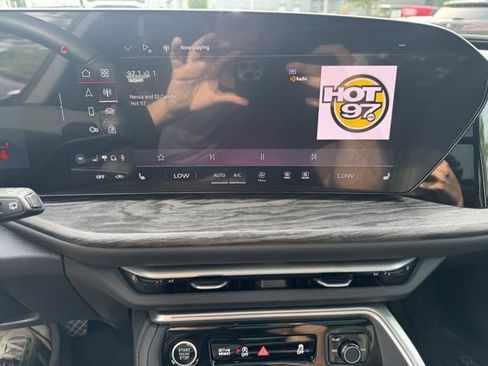 Used 2025 Audi Q5 Premium w/ Convenience Package AWD/4WD image 19