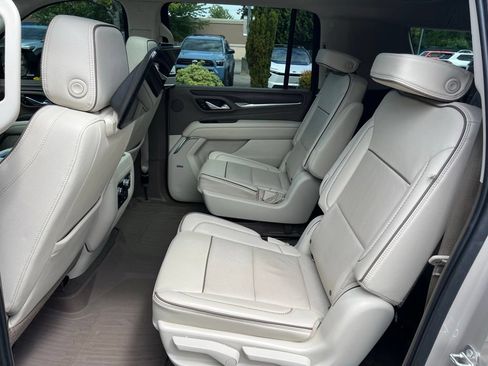 Used 2021 GMC Yukon XL Denali w/ Denali Ultimate Package AWD/4WD image 17