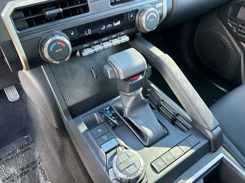 New 2026 Toyota Tacoma TRD Off-Road AWD/4WD image 17