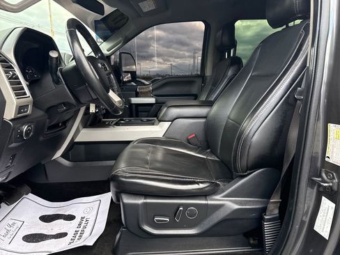 Used 2017 Ford F250 Lariat w/ Lariat Value Package image 11