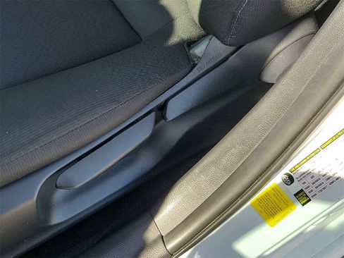 Used 2023 Toyota Corolla LE image 17