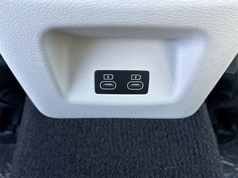 New 2025 Genesis G70 2.5T image 22