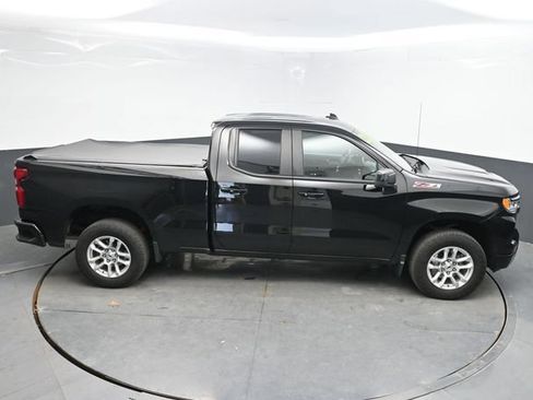 Used 2023 Chevrolet Silverado 1500 RST w/ Z71 Off-Road Package AWD/4WD image 37