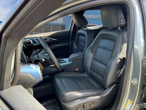 Certified 2024 Chevrolet Equinox EV LT FWD image 23