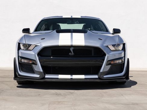 Used 2022 Ford Mustang Shelby GT500 w/ Carbon Fiber Track Pack RWD image 10