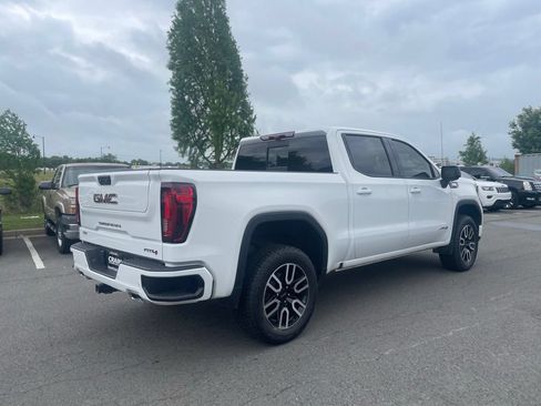 Used 2024 GMC Sierra 1500 AT4 w/ Technology Package AWD/4WD image 7