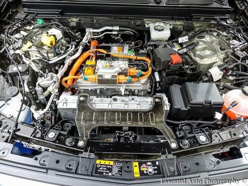 New 2025 Cadillac Lyriq Luxury w/ LPO, Floor Liner Package image 22