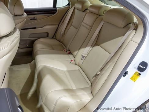 Used 2014 Lexus LS 460 AWD image 11