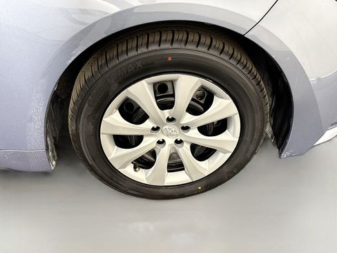 Used 2024 Toyota Corolla LE image 31