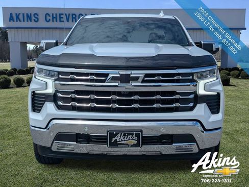 Used 2023 Chevrolet Silverado 1500 LT AWD/4WD image 8