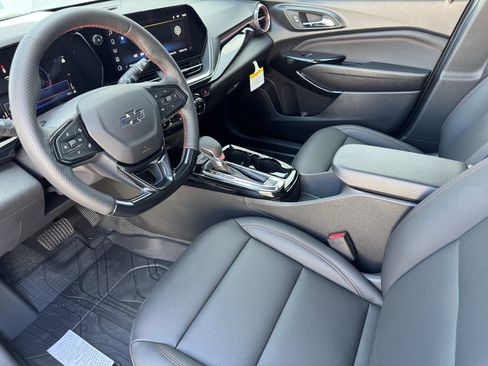 New 2026 Chevrolet Trax RS w/ Sunroof Package FWD image 10